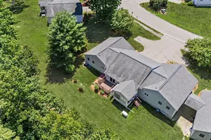 30 Rainbow Dr, Londonderry, NH 03053 - Photo 3