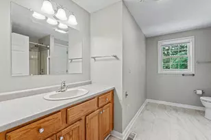 30 Rainbow Dr, Londonderry, NH 03053 - Photo 25