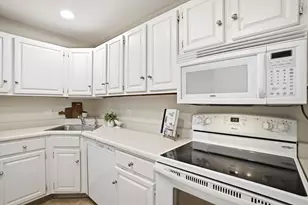 14 Turnbuckle Ln, Merrimack, NH 03054 - Photo 5