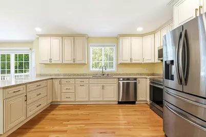 694 Walnut Street, Manchester, NH 03104 - Photo 11