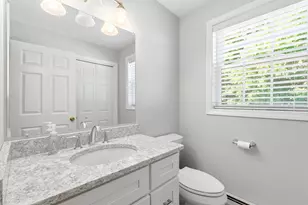 694 Walnut St, Manchester, NH 03104 - Photo 17