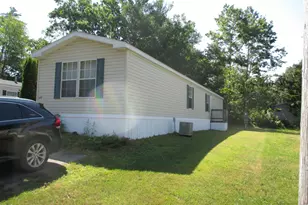 109 Colonial Ave, Somersworth, NH 03878 - Photo 3