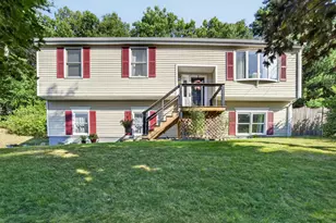 18 Cobble Hill Rd, Nashua, NH 03062 - Photo 1