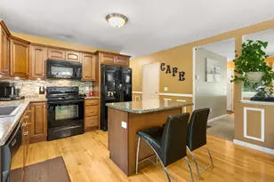 33 Cider St, Epping, NH 03042 - Photo 3