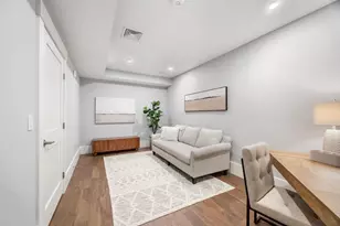 50 Maplewood Ave, Portsmouth, NH 03801 - Photo 9