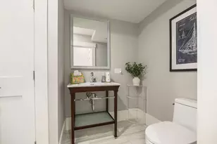 50 Maplewood Ave, Portsmouth, NH 03801 - Photo 17