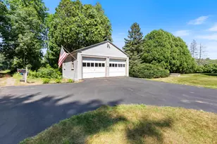 10 Old Amesbury Rd, Kensington, NH 03833 - Photo 3