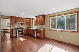 28 Rangers Dr, Hudson, NH 03051 - Photo 7