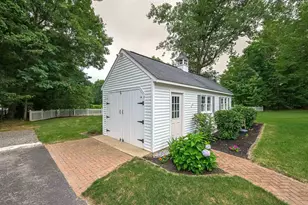 9 Taconic Dr, Amherst, NH 03031 - Photo 3