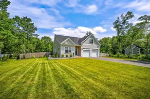 71 Signature Dr, Barrington, NH 03825 - Photo 1