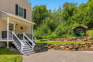 8 Lancelot Rd, Farmington, NH 03835 - Photo 5
