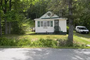 14 Winter St, Northumberland, NH 03582 - Photo 3