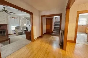 260 Pleasant St, Claremont, NH 03743 - Photo 17