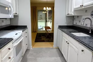 31 Pleasant St, Lebanon, NH 03784 - Photo 11
