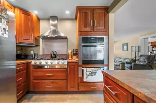 222 Calef Rd, Manchester, NH 03103 - Photo 15
