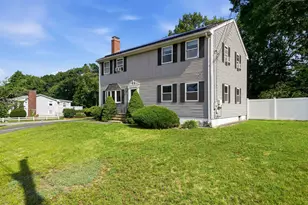 22 Colonial Dr, Salem, NH 03079 - Photo 1