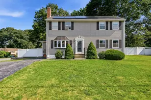 22 Colonial Dr, Salem, NH 03079 - Photo 1
