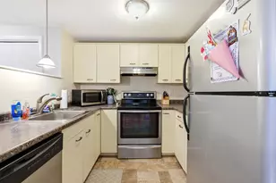4 Remington Ct, Pembroke, NH 03275 - Photo 9