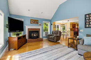 13 Robinson St, Brentwood, NH 03833 - Photo 17