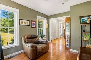 13 Robinson St, Brentwood, NH 03833 - Photo 17