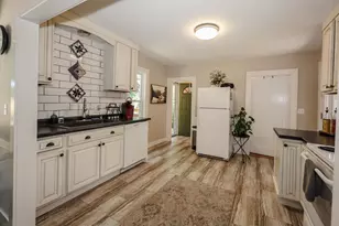 28 Spring St, Hinsdale, NH 03451 - Photo 11