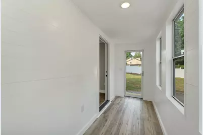 17 Charles Street, Franklin, NH 03235 - Photo 9