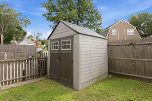 25 Dearborn St, Manchester, NH 03103 - Photo 13