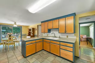 28 Hillcrest Dr, Laconia, NH 03246 - Photo 11