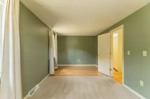 62 Lochmere Ln, Nashua, NH 03063 - Photo 37