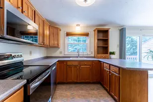 62 Lochmere Ln, Nashua, NH 03063 - Photo 23