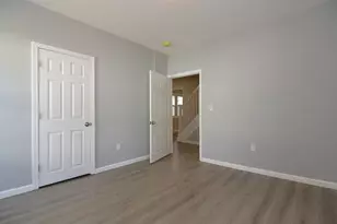 100 Oak St, Laconia, NH 03246 - Photo 21