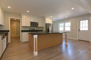 100 Oak St, Laconia, NH 03246 - Photo 11