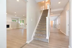 100 Oak St, Laconia, NH 03246 - Photo 25