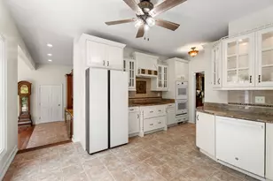 38 Rowell Rd E, Brentwood, NH 03833 - Photo 5