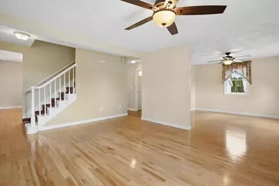 27 Lexington Avenue, Manchester, NH 03104 - Photo 9