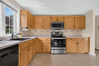 199 Heathrow Avenue, Manchester, NH 03104 - Photo 13