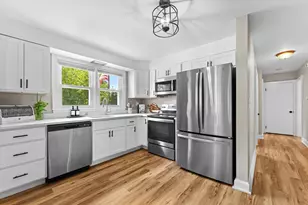 130 Whipple St, Manchester, NH 03102 - Photo 13
