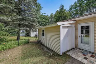 46 Edgewood Dr, Hopkinton, NH 03229 - Photo 17