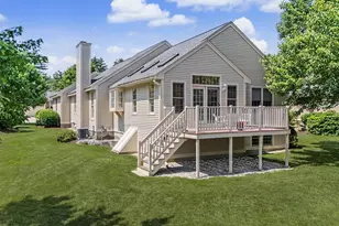 27 Gleneagle Dr, Bedford, NH 03110 - Photo 7