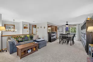 21 Hazel Ave, Nashua, NH 03062 - Photo 7