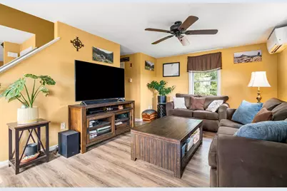 4 Squamscott Avenue, Derry, NH 03038 - Photo 7