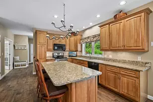 15 Emerald Dr, Danville, NH 03819 - Photo 5