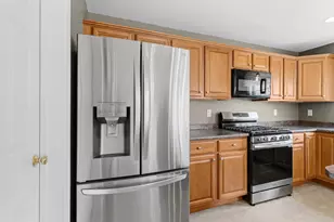 8 Canterberry Ct, Hudson, NH 03051 - Photo 23