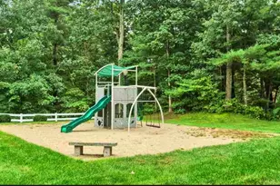 8 Canterberry Ct, Hudson, NH 03051 - Photo 41