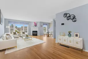 8 Canterberry Ct, Hudson, NH 03051 - Photo 9