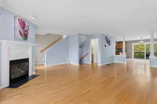 8 Canterberry Ct, Hudson, NH 03051 - Photo 11