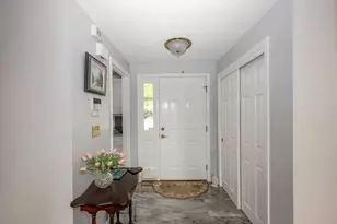 82 Winterwood Dr, Londonderry, NH 03053 - Photo 3