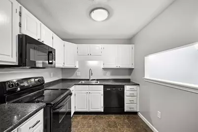 690 South Porter Street #26, Manchester, NH 03103 - Photo 7