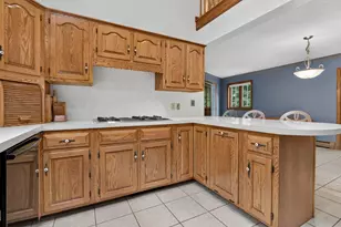 62 Hearthside Cir, Bedford, NH 03110 - Photo 27