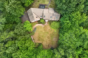 62 Hearthside Cir, Bedford, NH 03110 - Photo 5